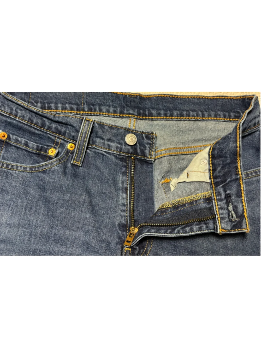 Levi's 511 Slim Fit Jeans Mens 30x30 Medium Wash Denim Stretch EUC Everyday Prep